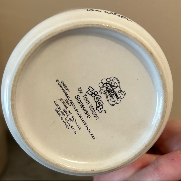 Ziggy Mug NOEL Vintage 1980s by Tom Wilson
Stoneware Christmas mug - Picture 2 of 6